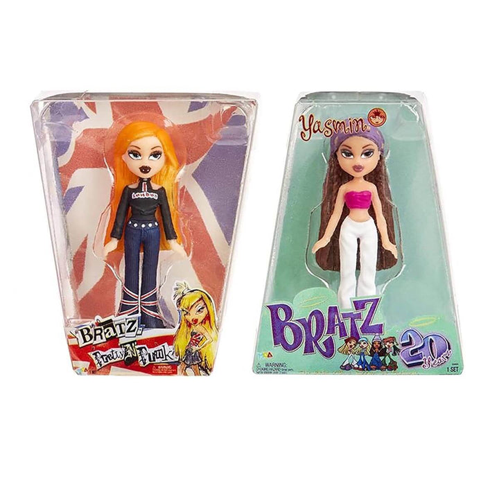 2 mini Bratz figures in packaging