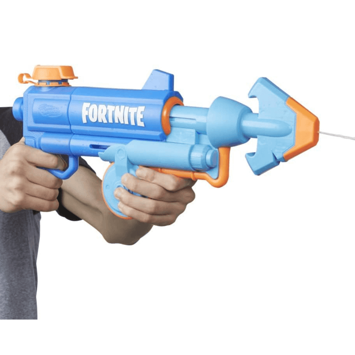 fortnite super soaker in action, water coming out end