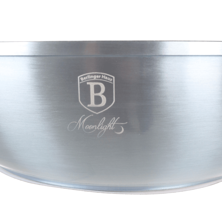 Metallic wok with 'Berlinger Haus' logo and 'Moonlight' text on a white background
