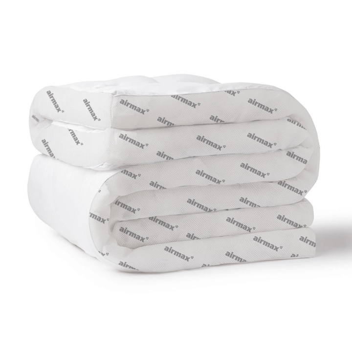 White shoelaces with 'airmax' branding on a white background