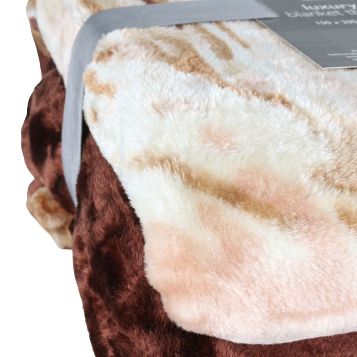 detail shot of cosy material on blanket throw