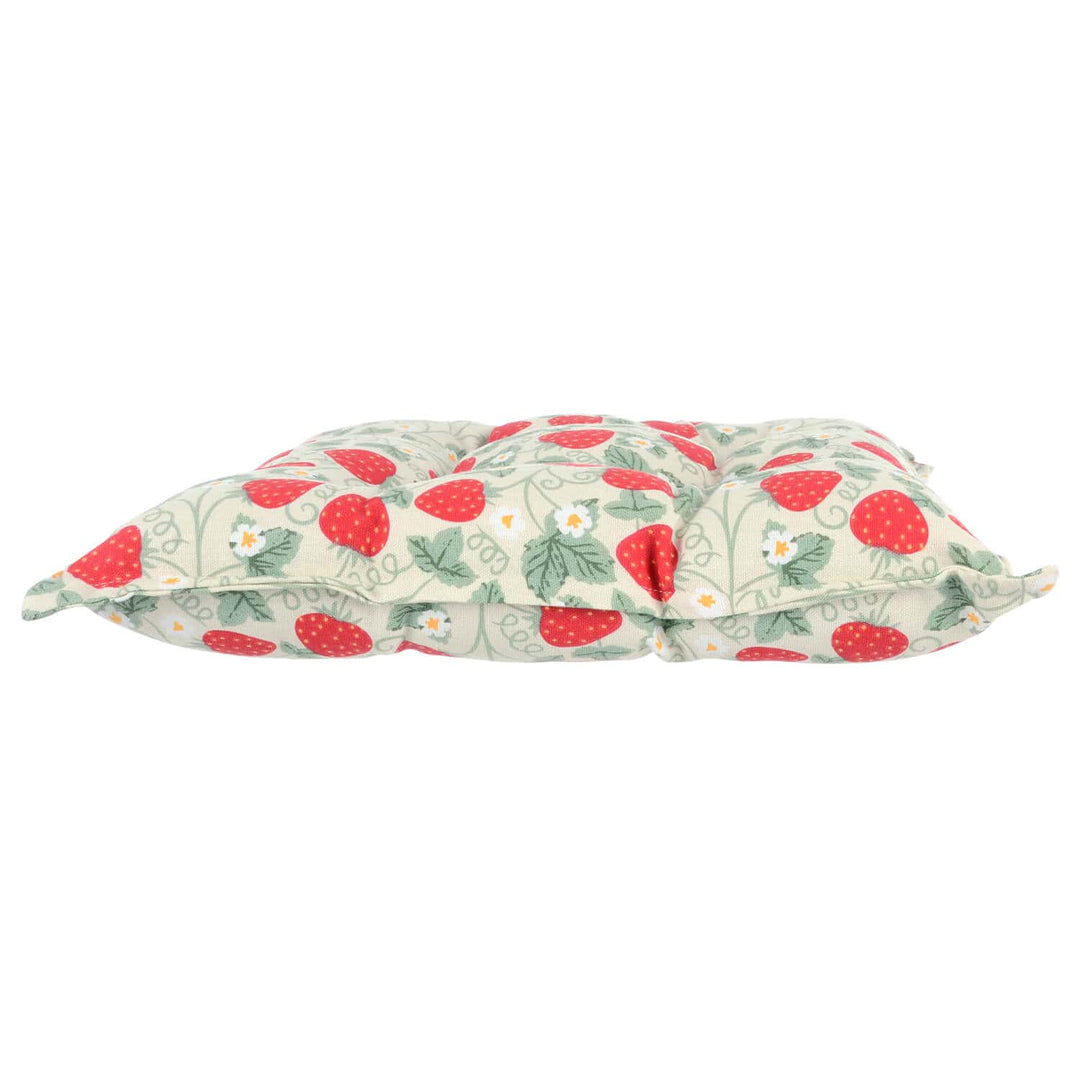 Side profile of a strawberry pattern seat cushion