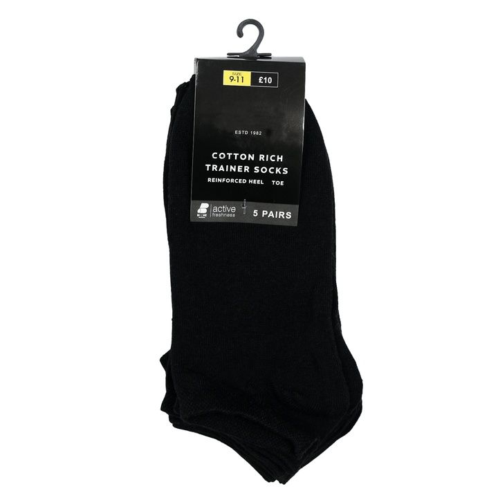 mens cotton rich black trainer socks with reinforced heel and toe in cardboard packaging with hook for hanging in size 9-11, 5 pairs, active freshness