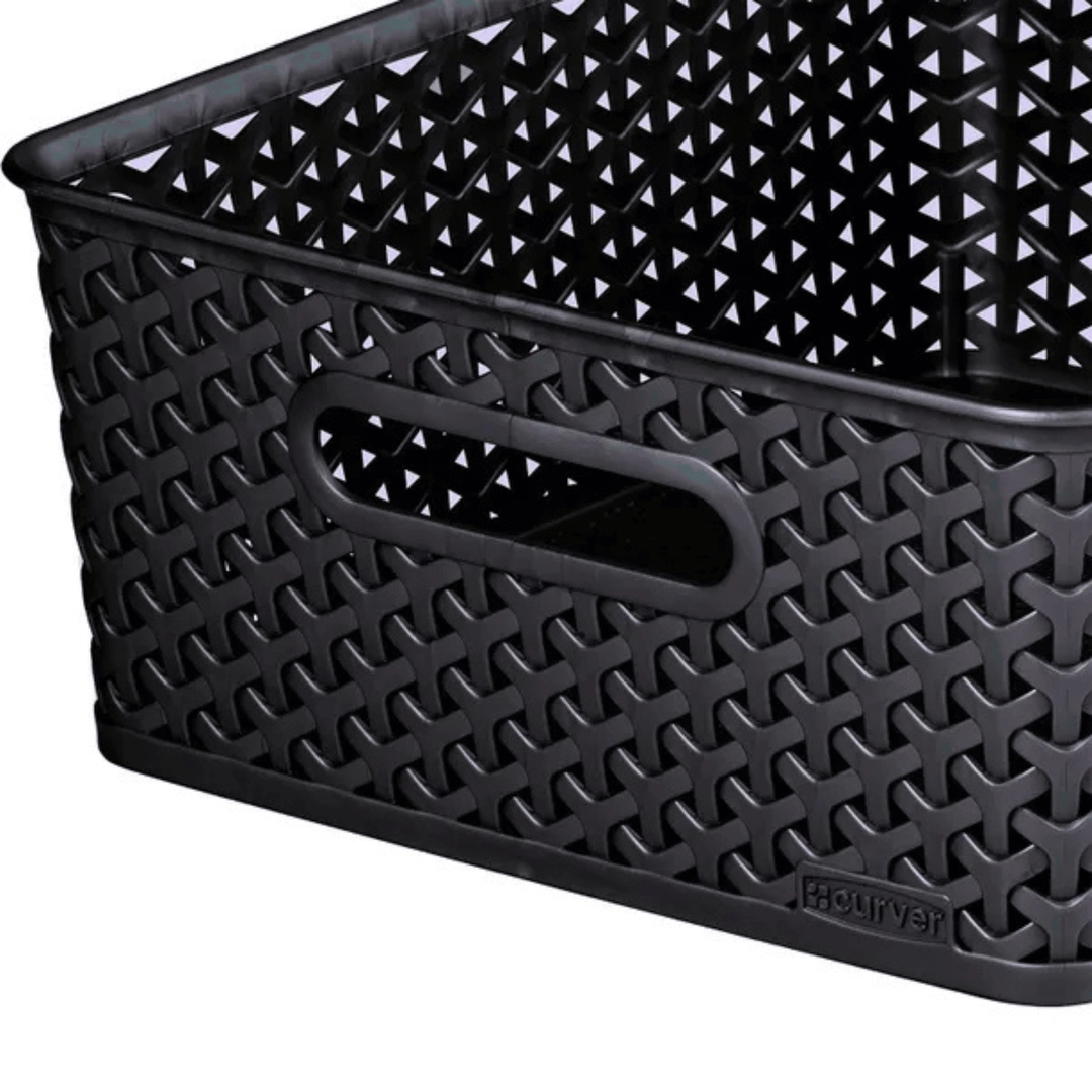 detail shot of reinforced handle on storage basket in medium size