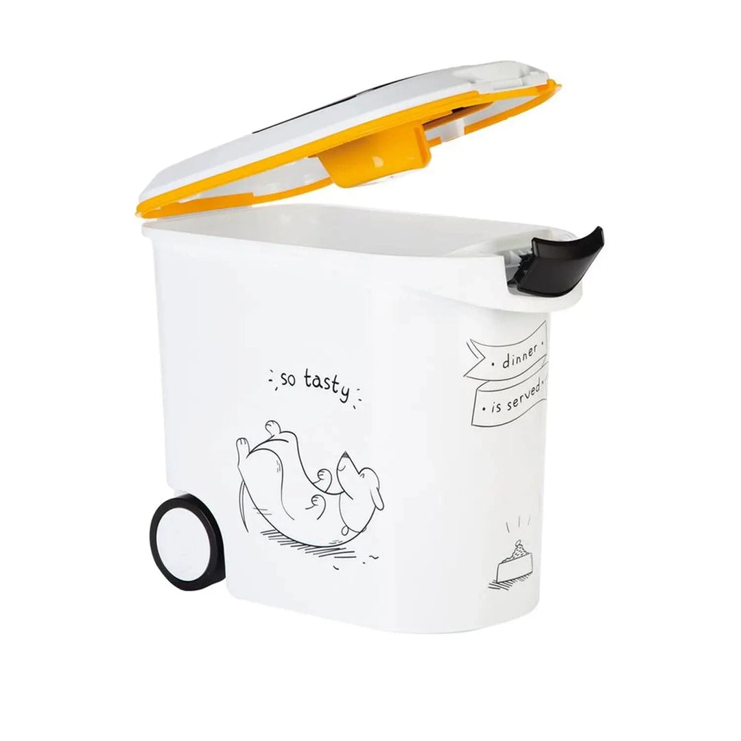 Large opening clip lock lid to pour in dry dog food from big bags