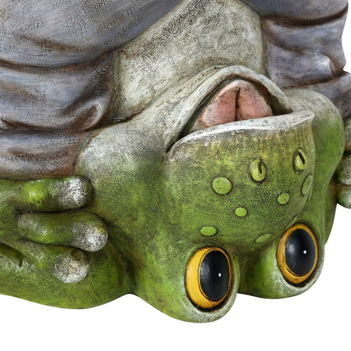 Solar Powered Garden Ornament Light Funny Welcome Frog
